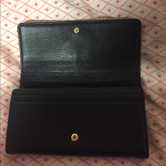 Michael Kors wallet Authentic - Picture 3 of 4